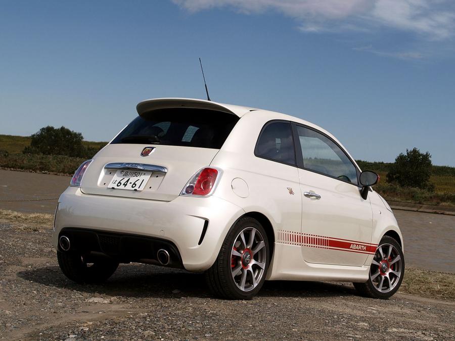  Abarth 500 2009 года  (JP) (фото 3 из 6)